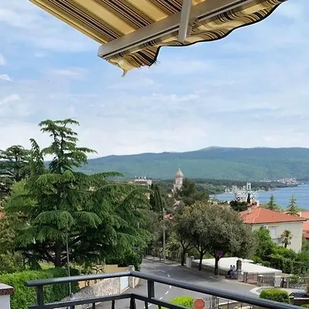 Zentrumsnahes Mit Meerblick, Terrasse شقة *